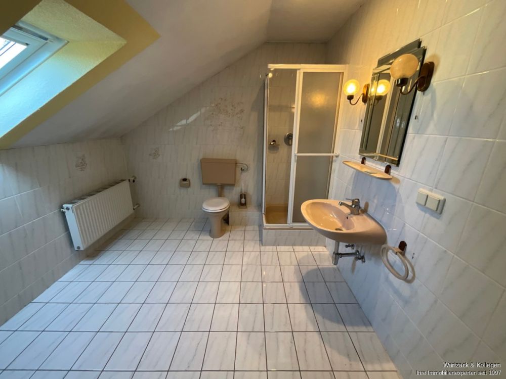 Familienschatz!
Ein- bis Zweifamilienhaus 
in Postbauer-Heng (Kemnath)