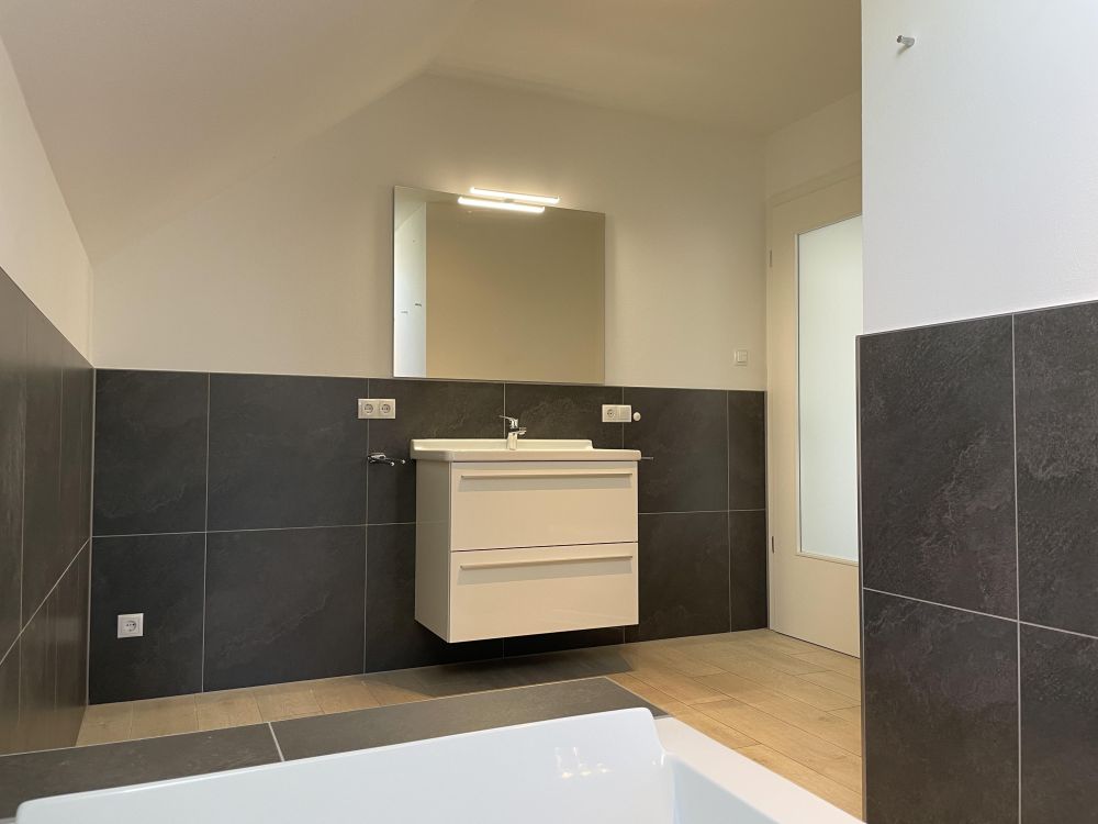 FREI: NEUWERTIGES MARKEN-FACHWERK-HAUS