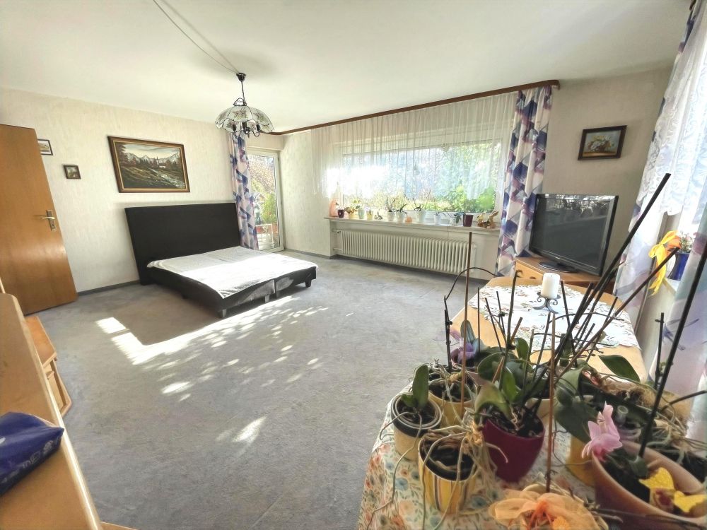 FLEXIBLES 2-FAMILIENHAUS IN ORTSRANDLAGE