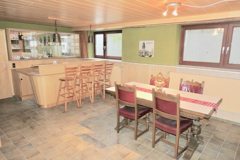 Charmantes Einfamilienhaus mit großem Garten
in ruhiger Lage von Babenhausen
- mit neuer Luftwärmepumpe -