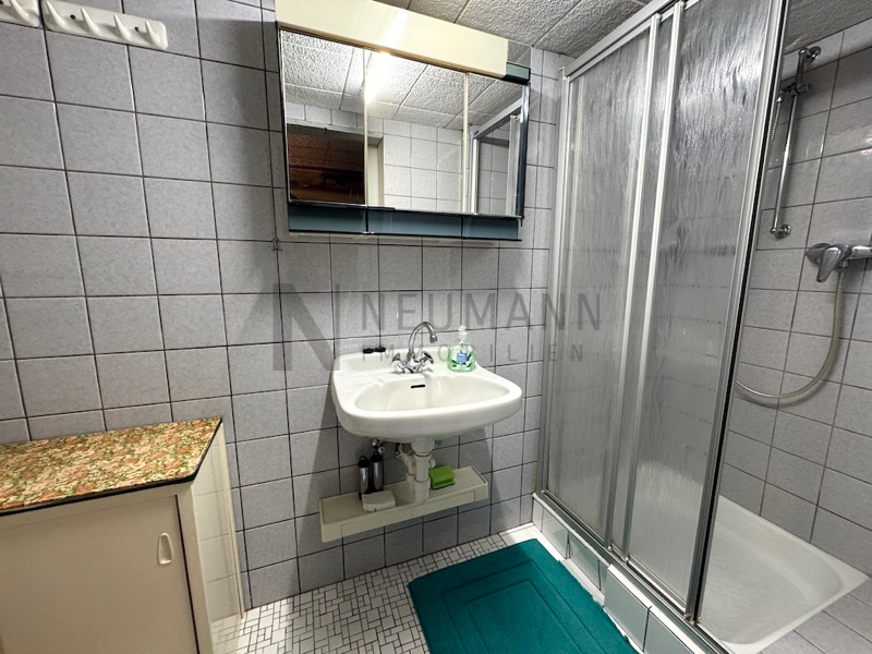 Großes Mehrfamilienhaus mit Garten in schöner Lage von Mörfelden