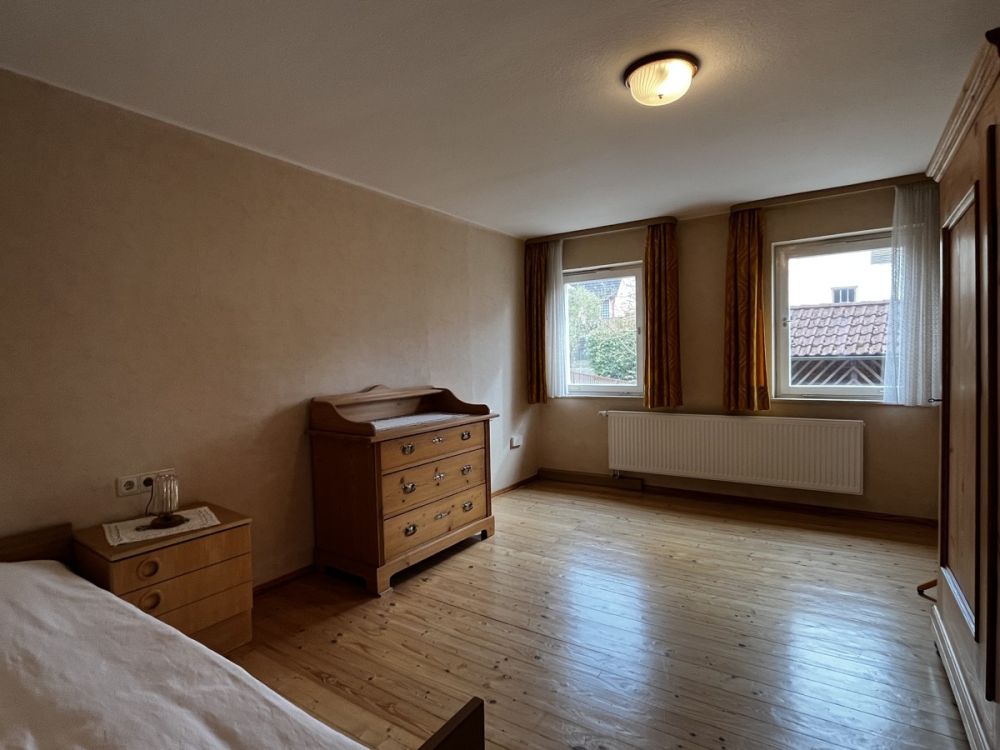 Großzügiges Wohnen in ländlichem Umfeld mit genügend Platz für die ganze Familie und deren Hobbys!