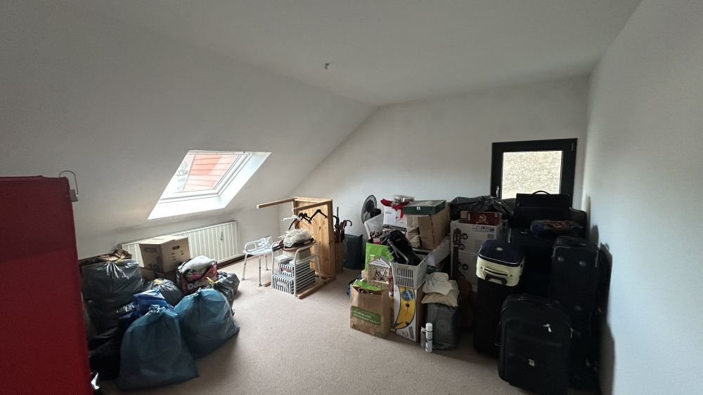 DG links Schlafzimmer