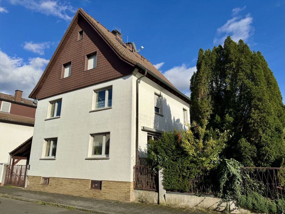 Charmantes Ein- bis Zweifamilienhaus mit Potenzial in idyllischer Lage