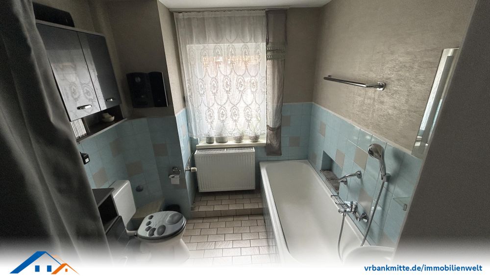 Gepflegtes Einfamilienhaus - auch als Mehrgenerationenhaus geeignet!