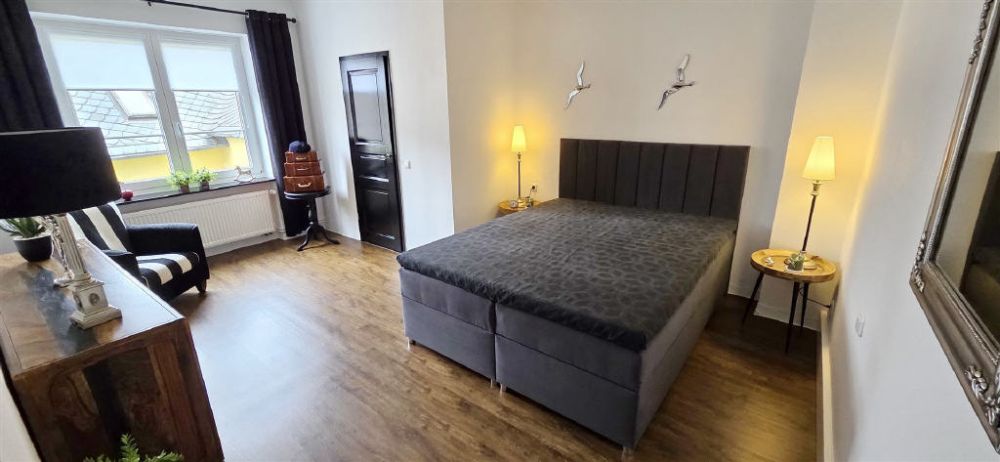 Ehemaliges  Weingut mit Charme! Hochwertig u. umfassend modernisiert!