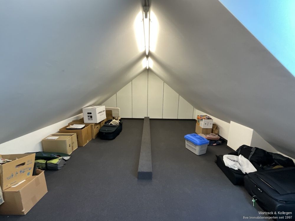 Hier können Sie sofort einziehen 
- viel Platz für die ganze Familie 
und vollständig modernisiert!