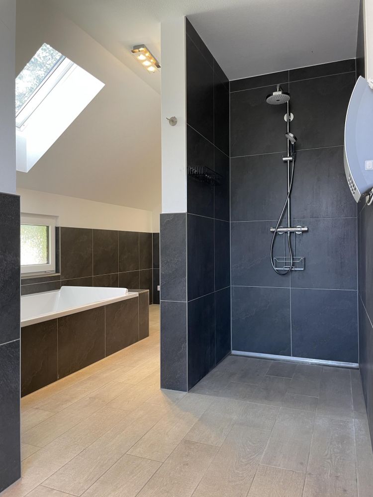 FREI: NEUWERTIGES MARKEN-FACHWERK-HAUS