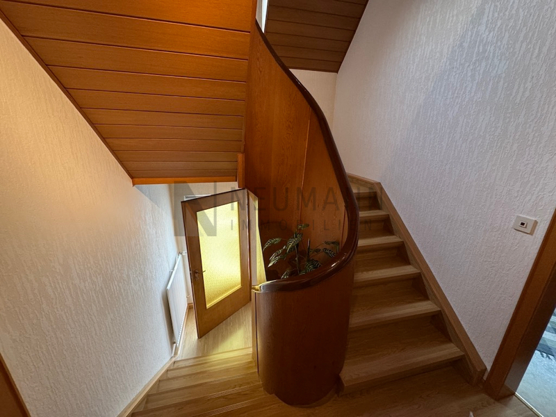 Großes Mehrfamilienhaus mit Garten in schöner Lage von Mörfelden