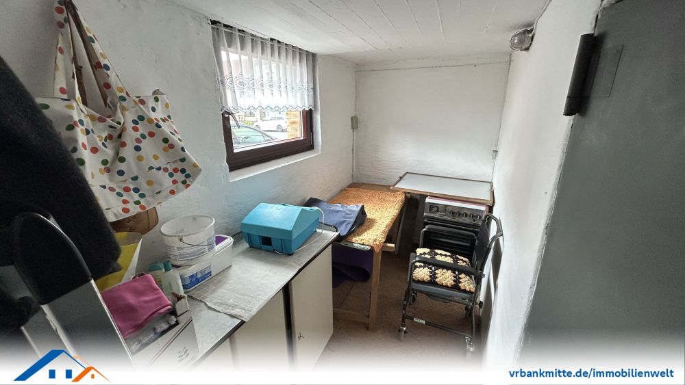 Gepflegtes Einfamilienhaus mit geräumiger Scheune und Garten