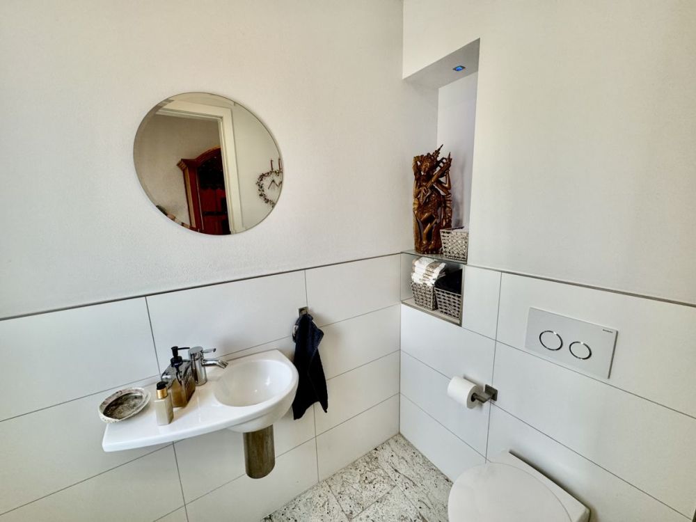 Exklusives Einfamilienhaus in erstklassiger Lage – 
stilvolles Wohnen auf höchstem Niveau