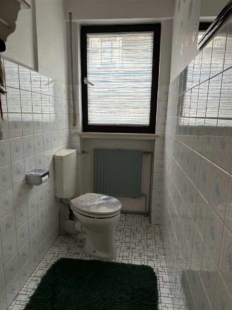 Luxus trifft Funktionalität: Einfamilienhaus mit Büro in Top-Lage