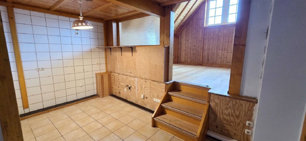 Altes erhalten - Altes neu gestalten!! Ihr neues Projekt mit Platz und rustikalem Charme... Ehem. Gasthaus...