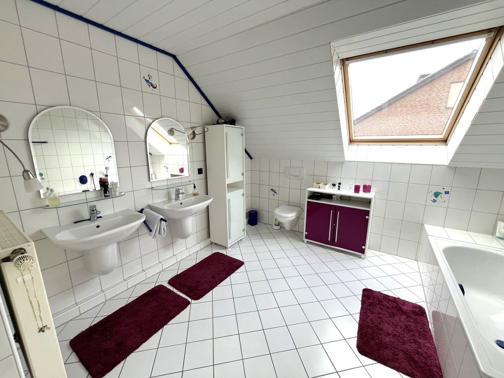 Heimkommen & Wohlfühlen in beliebter Lage von Burgsteinfurt!
Großes Einfamilienhaus mit tollen Extras