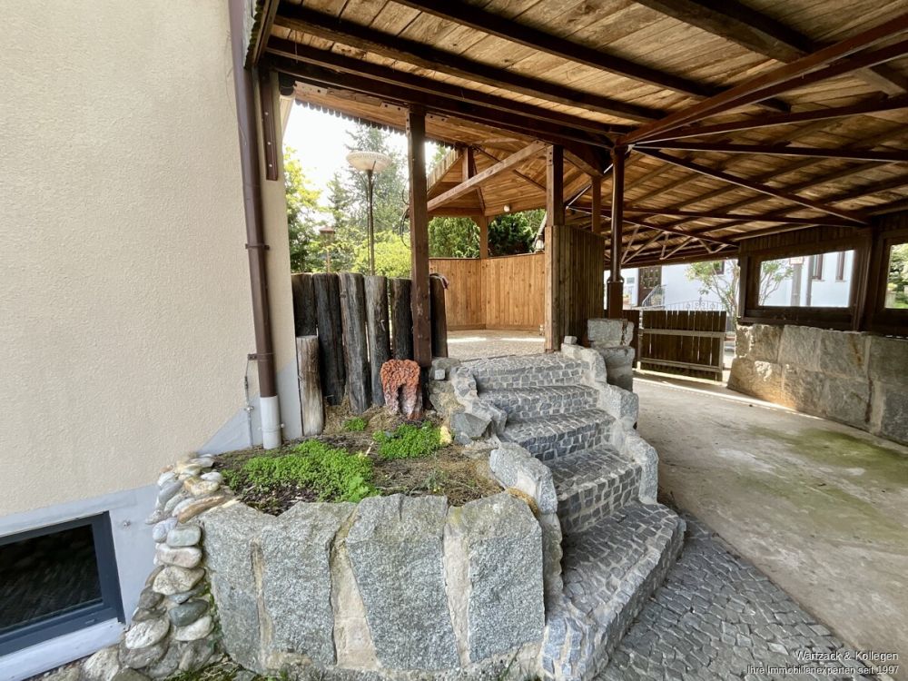 überdachter Außenbereich/Carport