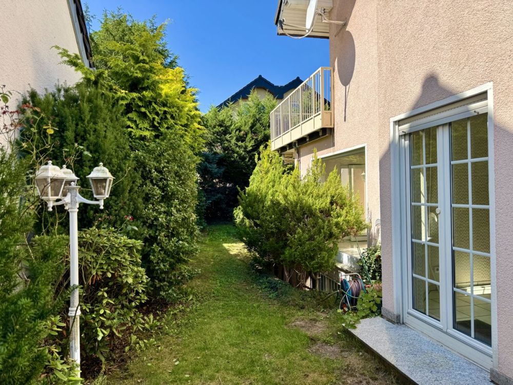 Einfamilienhaus in ruhiger und idyllischer Lage
- Ein Zuhause mit Herz in bester Lage von Rodgau -