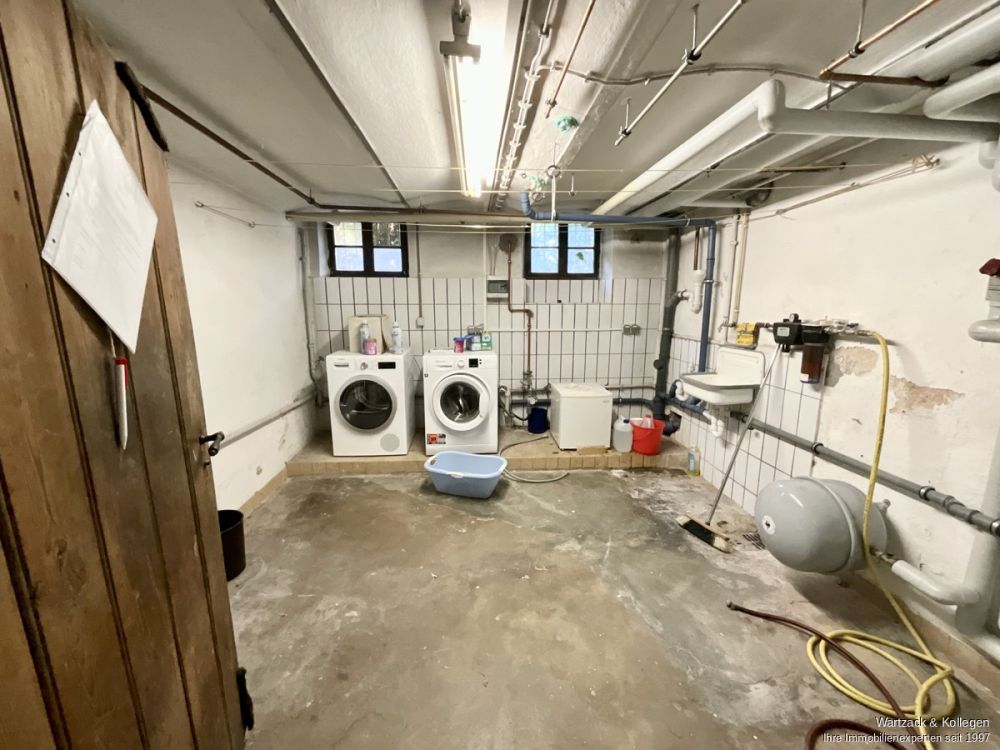 großzügige Dachgeschosswohnung im edlen Gewand in Schwabach