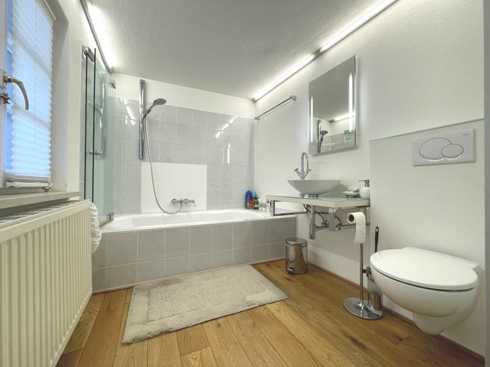 Seltene Gelegenheit - stilvoll saniertes Bauernhaus mitten im Ostallgäu