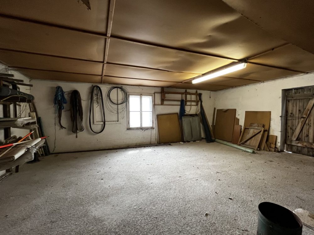 Großzügiges Wohnen in ländlichem Umfeld mit genügend Platz für die ganze Familie und deren Hobbys! (25)