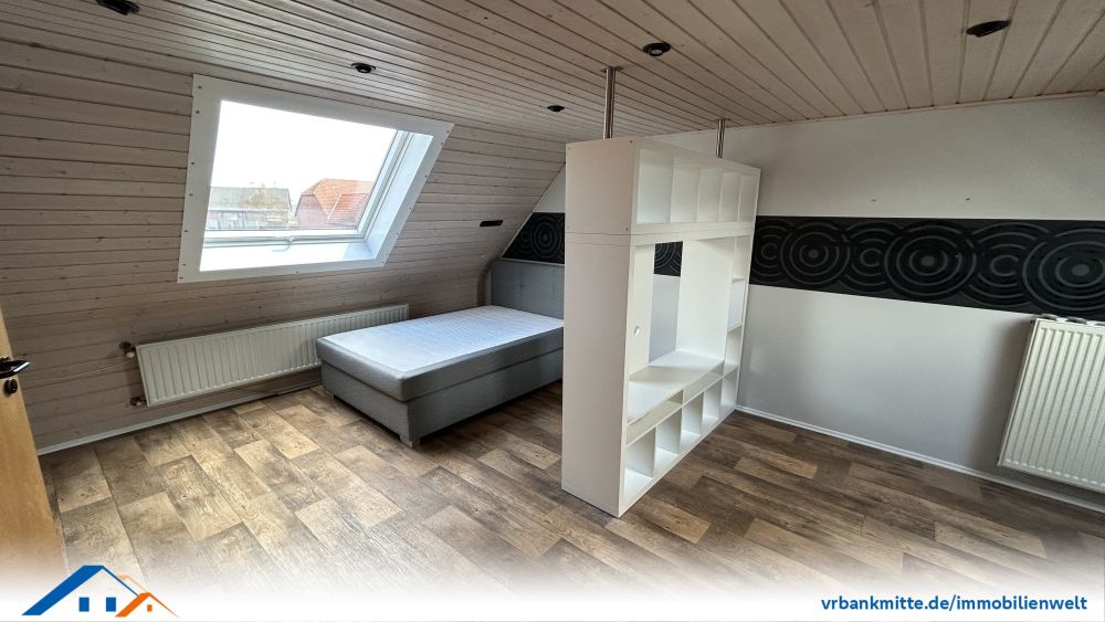 Charmante Doppelhaushälfte mit Potenzial – ruhiges Wohnen auf 3 Ebenen