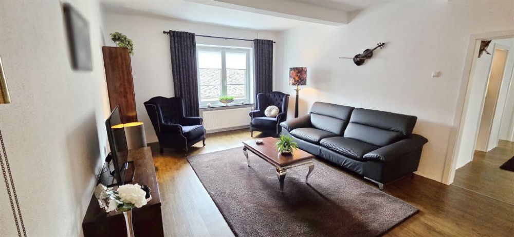 Ehemaliges  Weingut mit Charme! Hochwertig u. umfassend modernisiert!