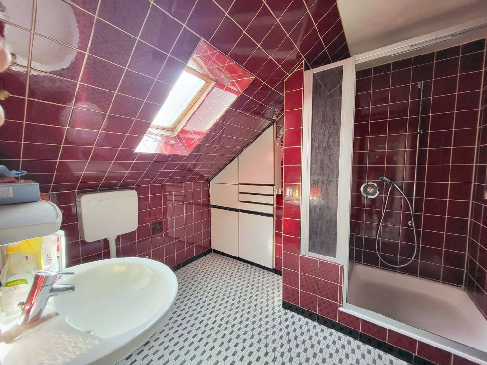 Bad Wohnung DG