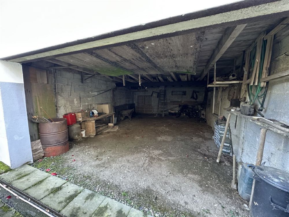 Einfamilienhaus mit Scheune und schönem Garten!