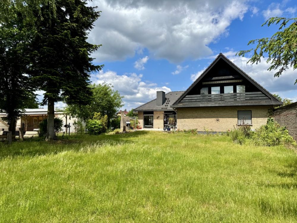 Charmantes Einfamilienhaus mit großem Garten
in ruhiger Lage von Babenhausen
- mit neuer Luftwärmepumpe -