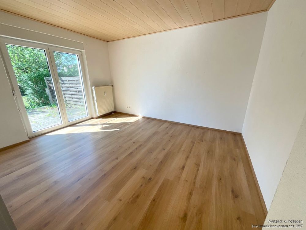 Interessante Kapitalanlage - Doppelhaus mit 2 Wohnungen und einer Doppelhaushälfte in Büchenbach