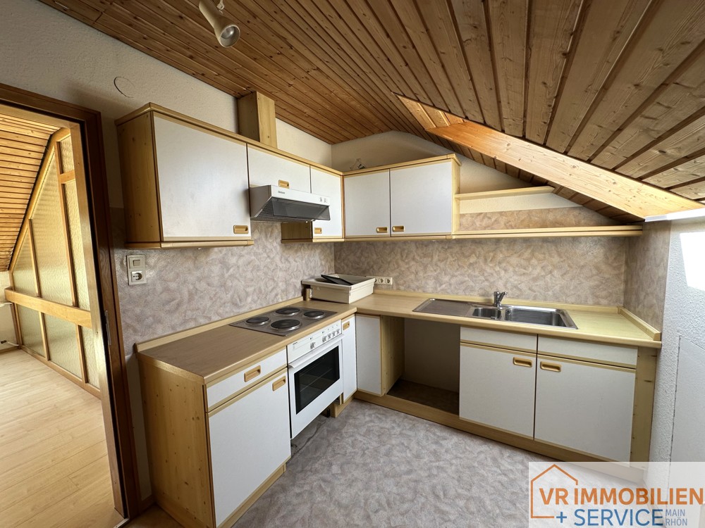 Ihr Eigenheim im Grünen- Wohnhaus mit Doppelgarage und Garten in 97616 Bad Neustadt/S.