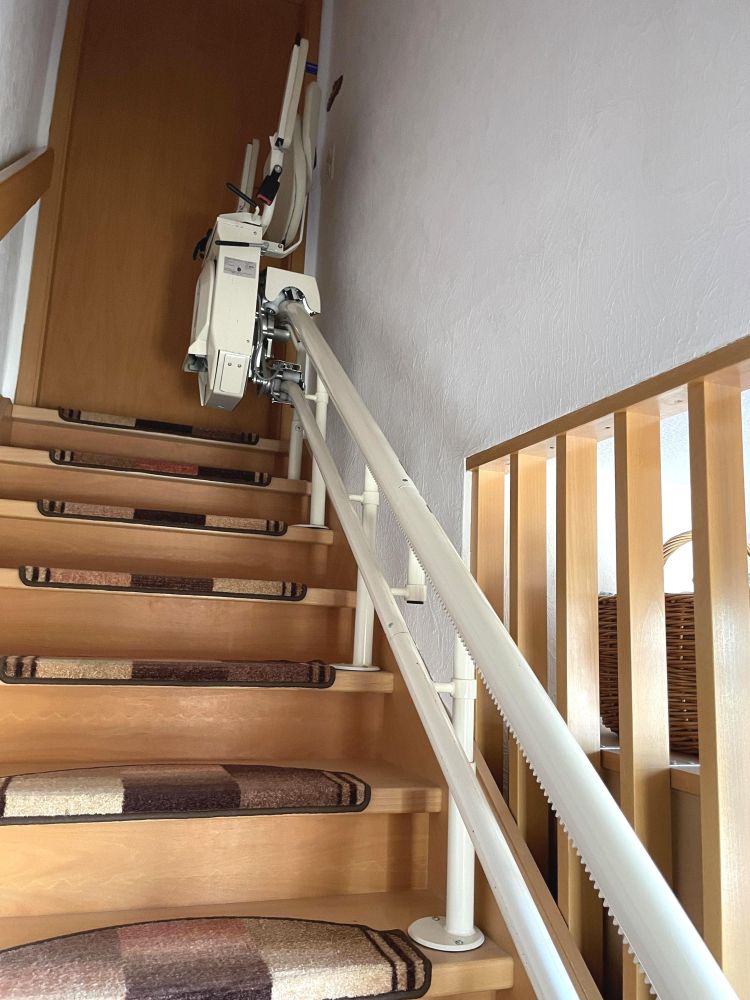 ZWEIFAMILIENHAUS + SOUTERRAIN IN DÖSINGEN