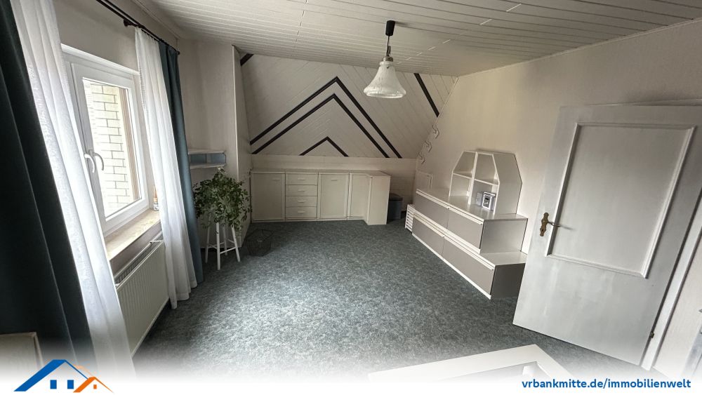 Gepflegtes Einfamilienhaus - auch als Mehrgenerationenhaus geeignet!