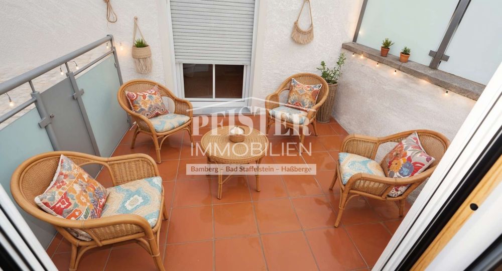 Zweifamilienhaus + Einliegerwohnung in zentraler Lage von Hallstadt