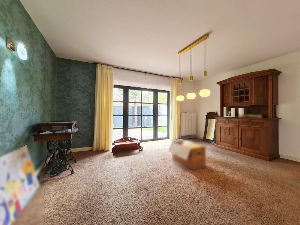 Großzügiges EFH samt liebevoll angelegtem, gepflegten Grundstück in Behrendorf