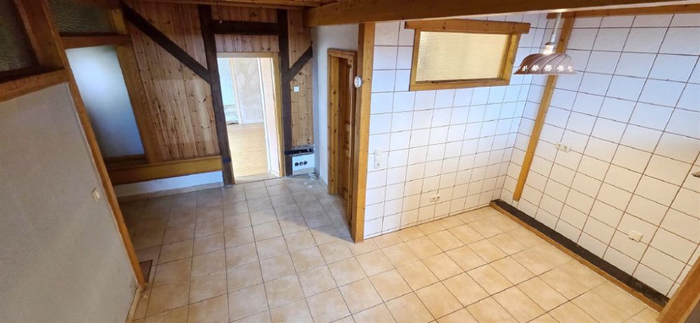 Altes erhalten - Altes neu gestalten!! Ihr neues Projekt mit Platz und rustikalem Charme... Ehem. Gasthaus...