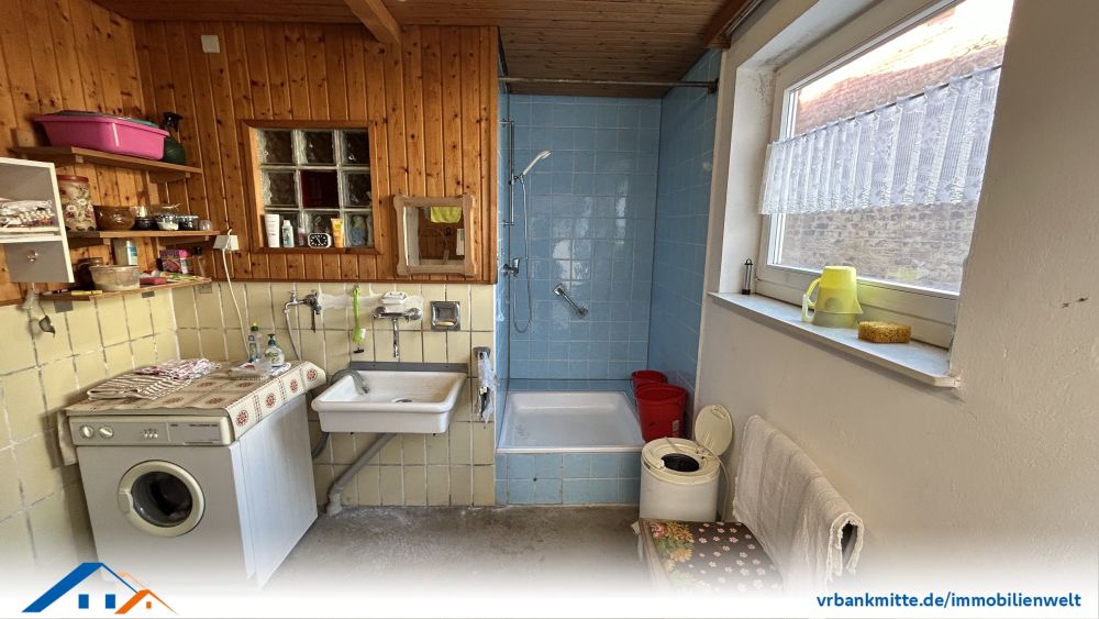 Charmantes Wohnhaus mit großzügigem Grundstück und vielseitiger Scheune