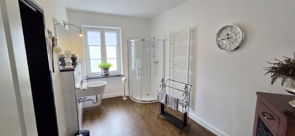 Ehemaliges  Weingut mit Charme! Hochwertig u. umfassend modernisiert!