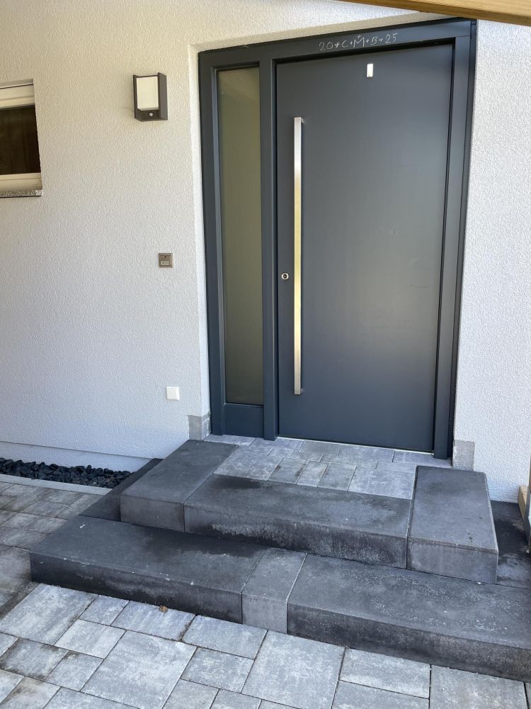 FREI: NEUWERTIGES MARKEN-FACHWERK-HAUS