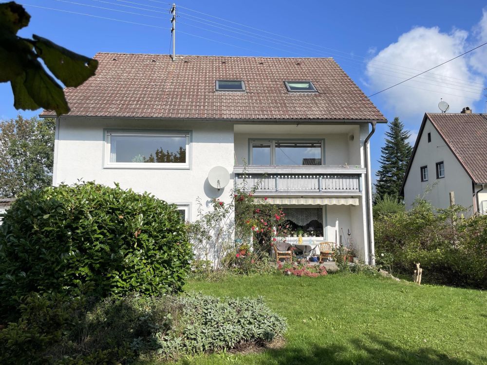 FLEXIBLES 2-FAMILIENHAUS IN ORTSRANDLAGE