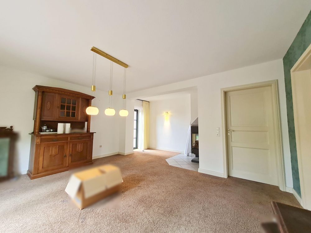 Großzügiges EFH samt liebevoll angelegtem, gepflegten Grundstück in Behrendorf