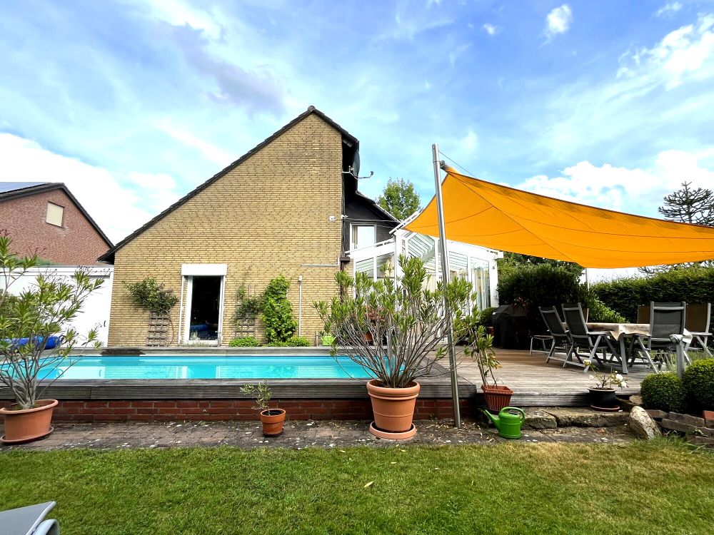 Heimkommen & Wohlfühlen in beliebter Lage von Burgsteinfurt!
Großes Einfamilienhaus mit tollen Extras