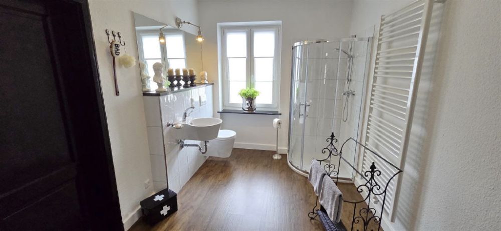 Ehemaliges  Weingut mit Charme! Hochwertig u. umfassend modernisiert!