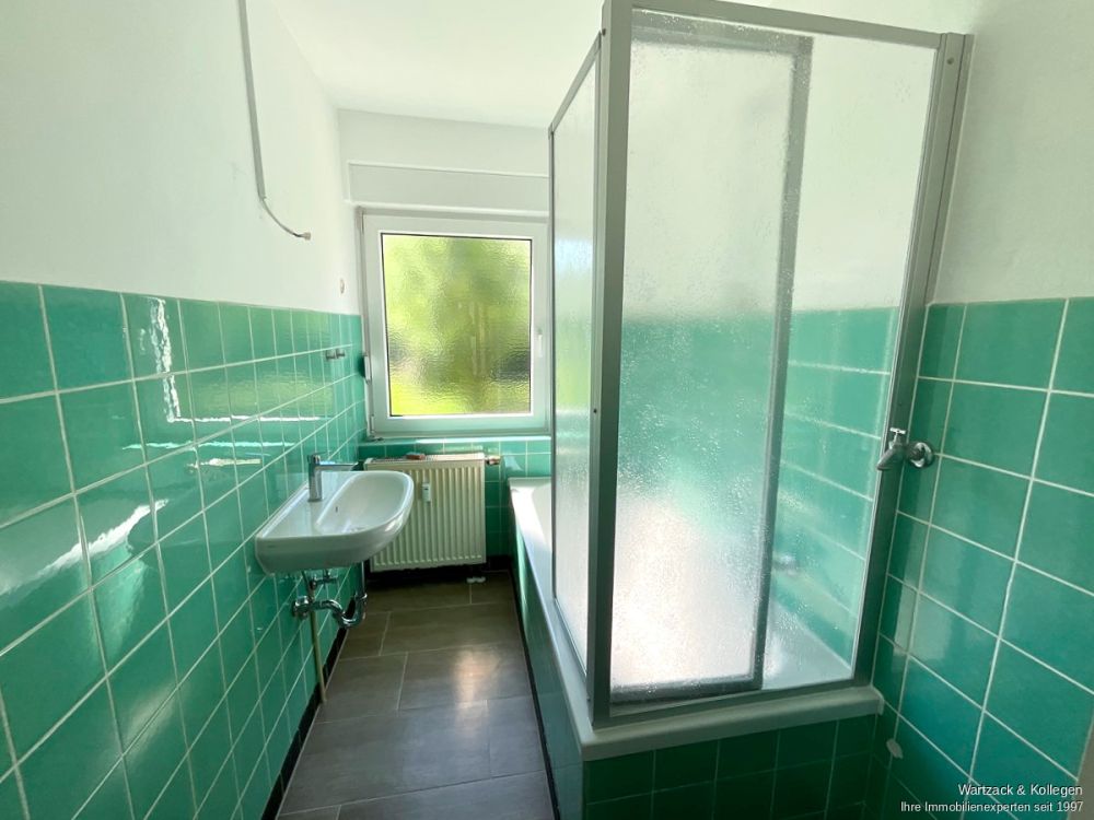 Interessante Kapitalanlage - Doppelhaus mit 2 Wohnungen und einer Doppelhaushälfte in Büchenbach