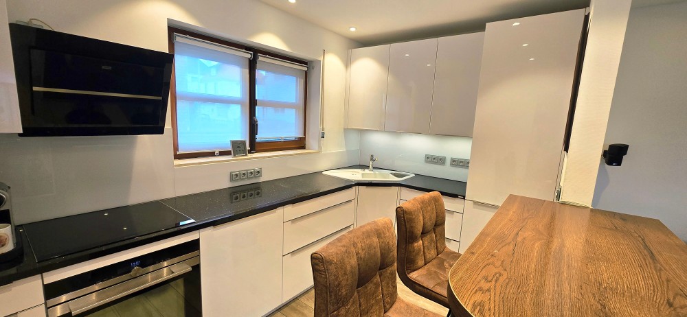 Charmante, möblierte Doppelhaushälfte in guter Lage von Raunheim – renoviert und familienfreundlich