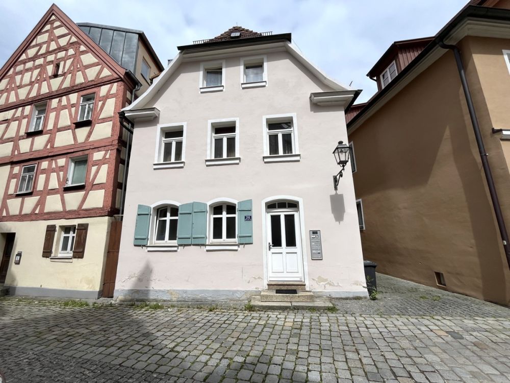 Kapitalanleger aufgepasst: Mehrfamilienhaus im Herzen von Ansbach!