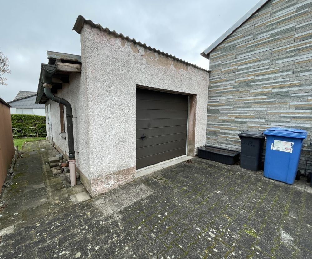 Doppelhaushälfte zu verkaufen – ruhige Lage am Ende einer Sackgasse!