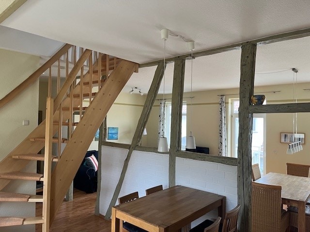 Dauerwohnen und Ferienvermietung möglich / genehmigt