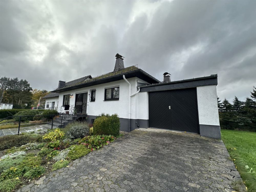 Tolles Einfamilienhaus mit schönem Grundstück!