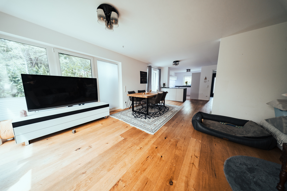 Moderne Doppelhaushälfte mit exklusiver Ausstattung 
-Wohnkomfort auf höchstem Niveau