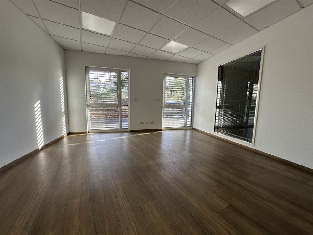 /Attraktive Bürofläche mit modernen Ausstattungsdetails!